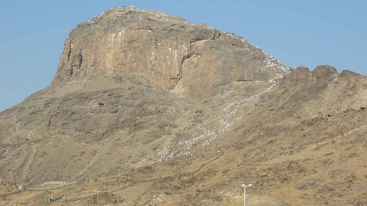 নবুয়তের আগে কোন ধর্ম পালন করতেন নবীজি