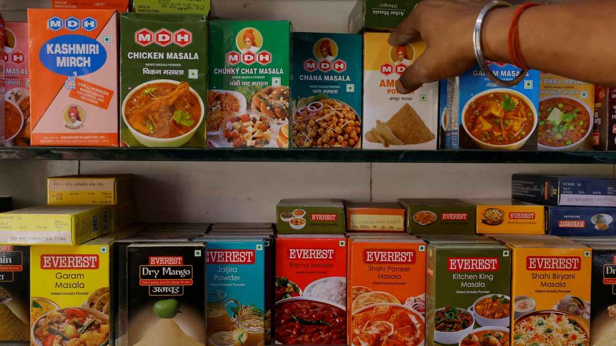 ভারতীয় সব ধরনের মশলা আমদানিতে কড়াকড়ি আরোপ করেছে যুক্তরাজ্য