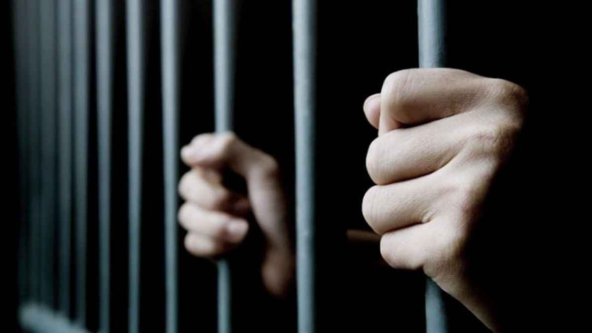 প্রতিবন্ধী সন্তানকে হত্যার অভিযোগে বাবা-মা কারাগারে