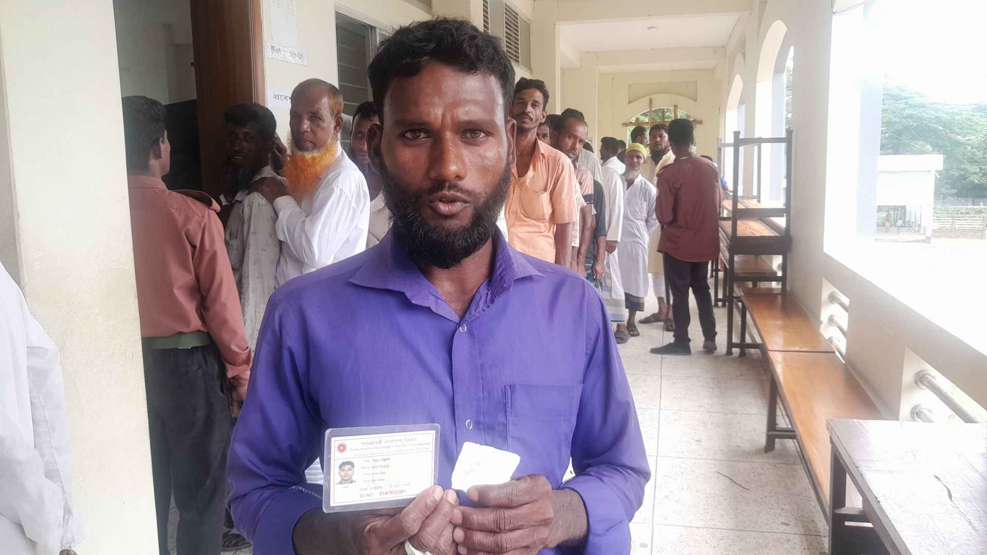 ‘কেন্দ্রে এসে জানতে পারলাম ভোট দেওয়া হয়ে গেছে’