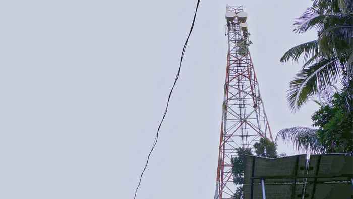 বিদ্যুৎ গেলেই থাকে না নেটওয়ার্ক, ভোগান্তি চরমে