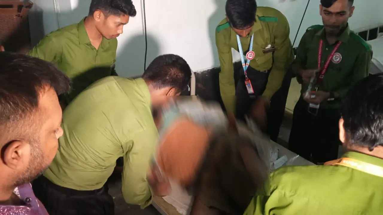 দুই প্রার্থীর সমর্থক-পুলিশ ত্রিমুখী সংঘর্ষ, গুলিবিদ্ধ ২