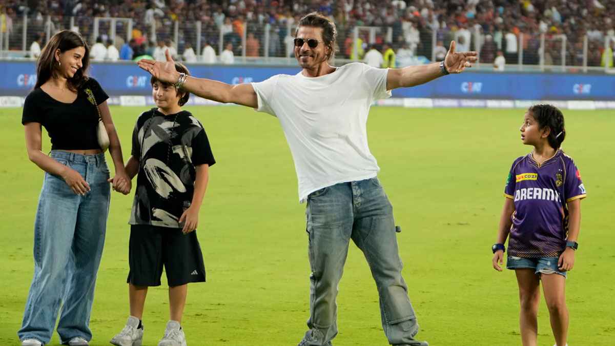 কলকাতার ফাইনালে ওঠার ম্যাচে মাঠেই হিট স্ট্রোক শাহরুখের!