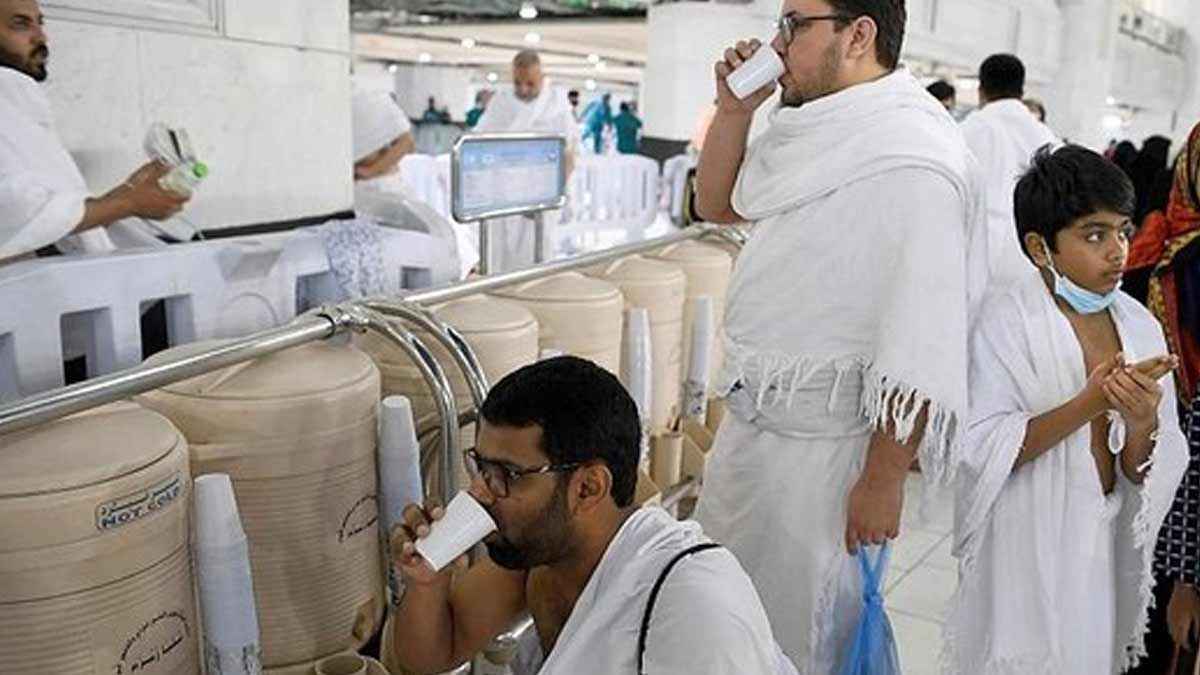 জমজমের পানির পানের পদ্ধতি ও দোয়া