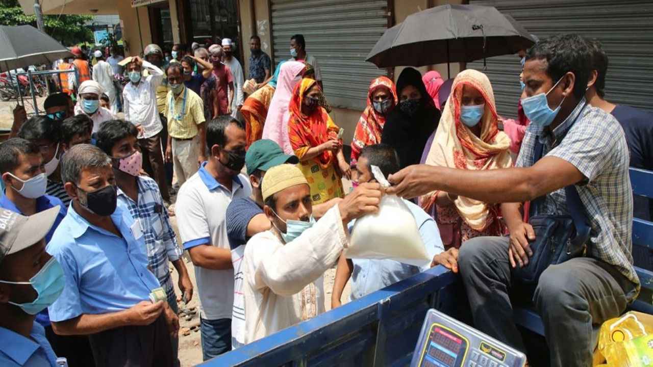 ‘১০ লাখ পোশাক শ্রমিক টিসিবি পণ্য পাবেন’