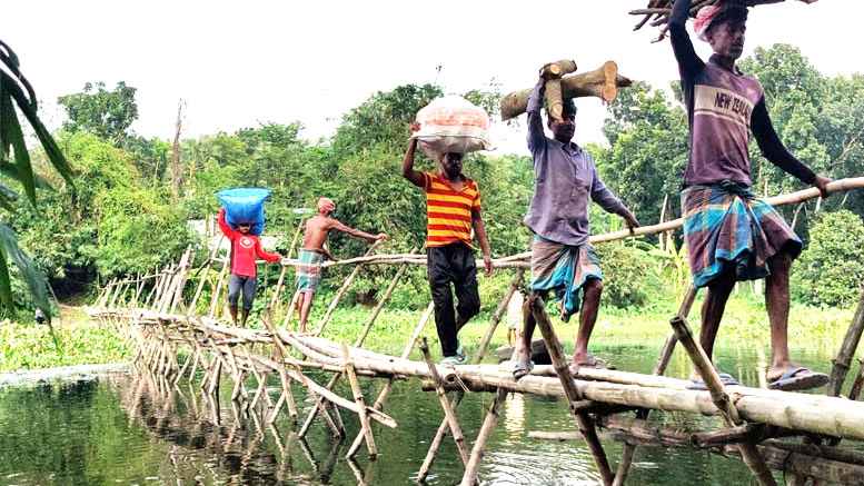 মহেশপুর হালদার পাড়া যেন এক বিচ্ছিন্ন দ্বীপ
