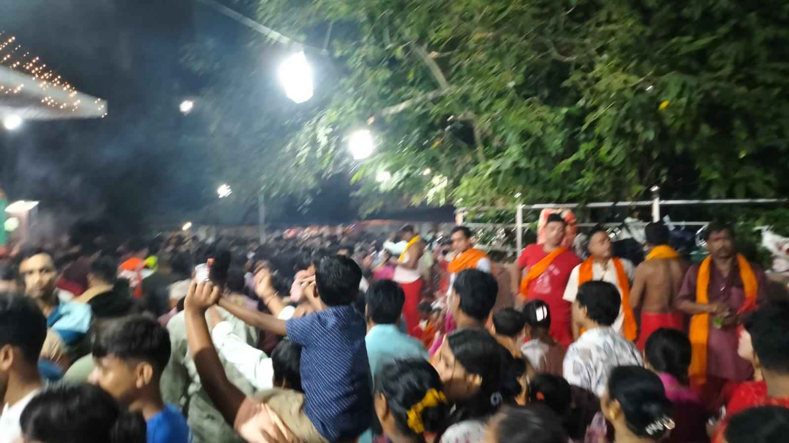 শাহরাস্তিতে শ্যামাপূজা ও দীপাবলি উৎসবে লাখো পুণ্যার্থীর ভিড়