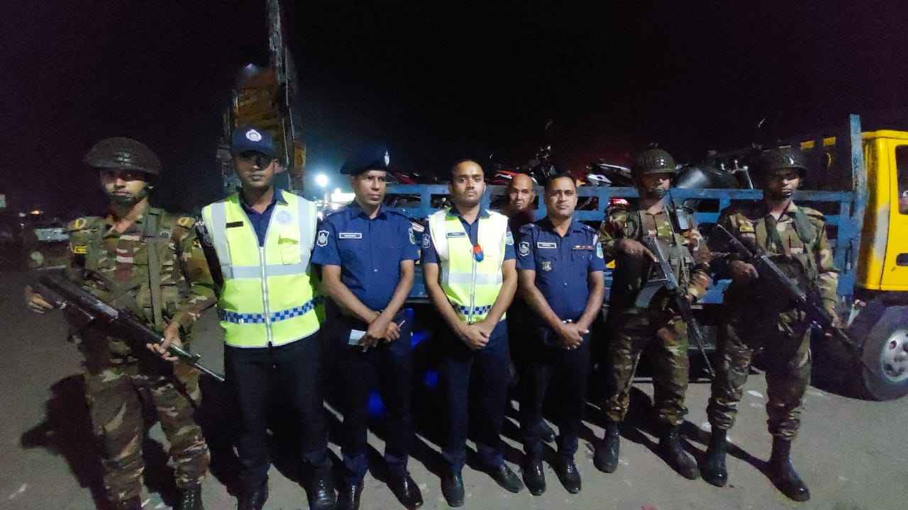 শেরপুরে যৌথ বাহিনীর অভিযানে ১৬ মোটরসাইকেল আটক
