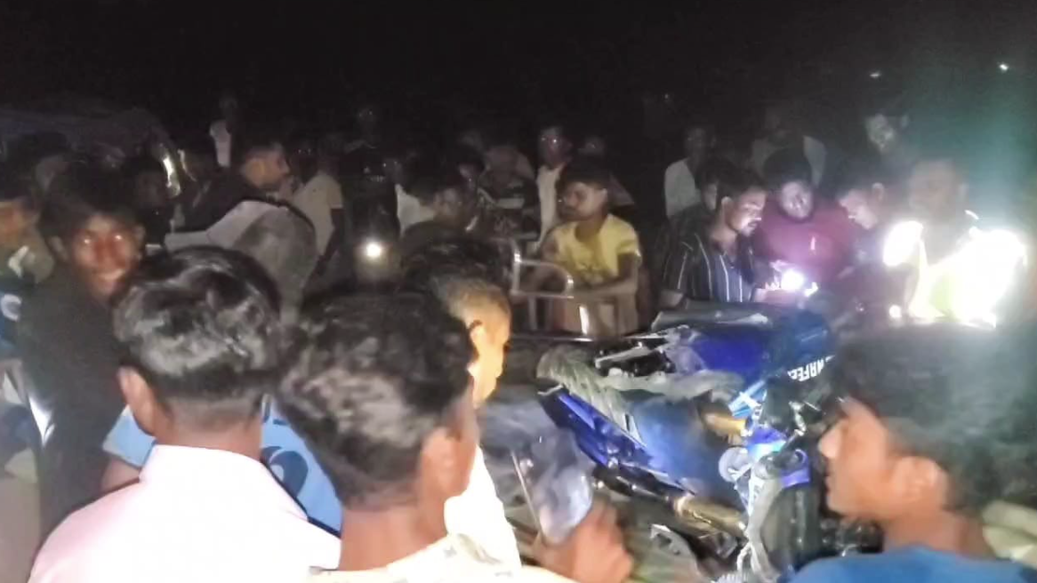 কিশোরগঞ্জে মোটরসাইকেল-অটোরিকশা সংঘর্ষে নিহত ১