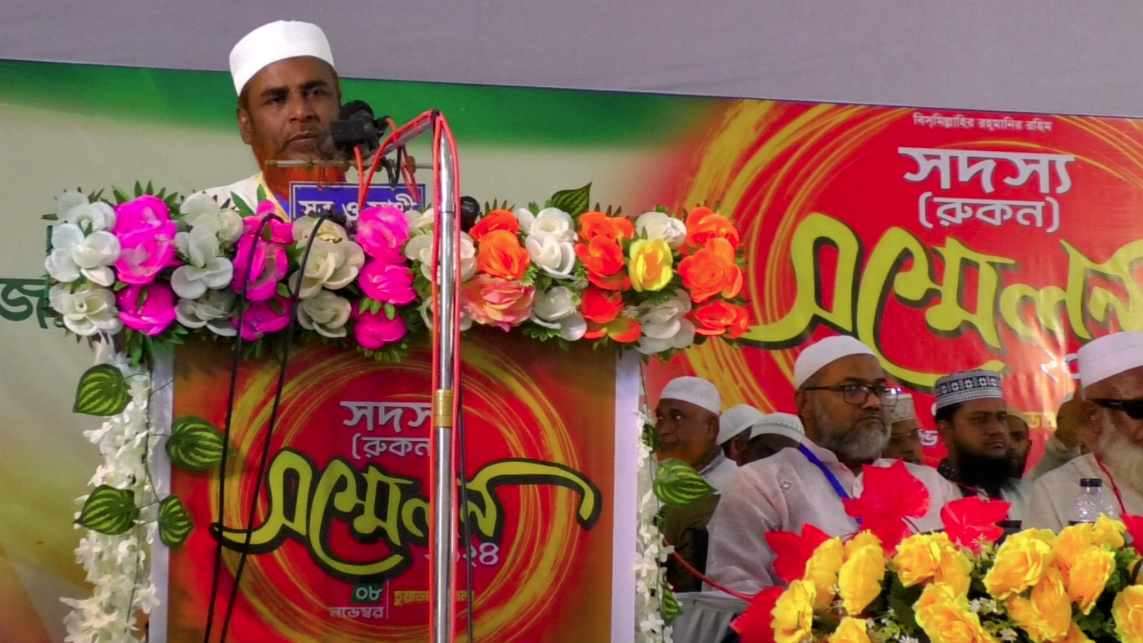 ‘দেশের রাজনীতিতে নানান খেলা চলছে’