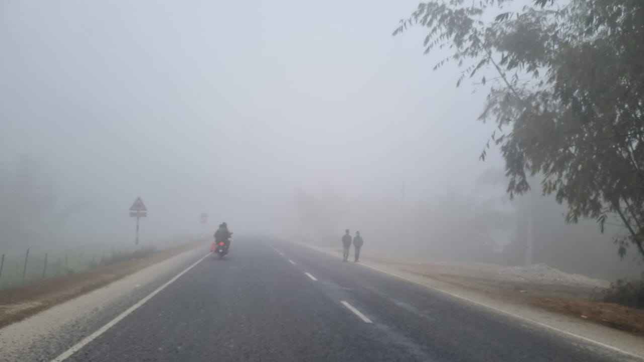 পঞ্চগড়ে বেড়েছে শীতের তীব্রতা, তাপমাত্রা কমে ১৩.৫ ডিগ্রি