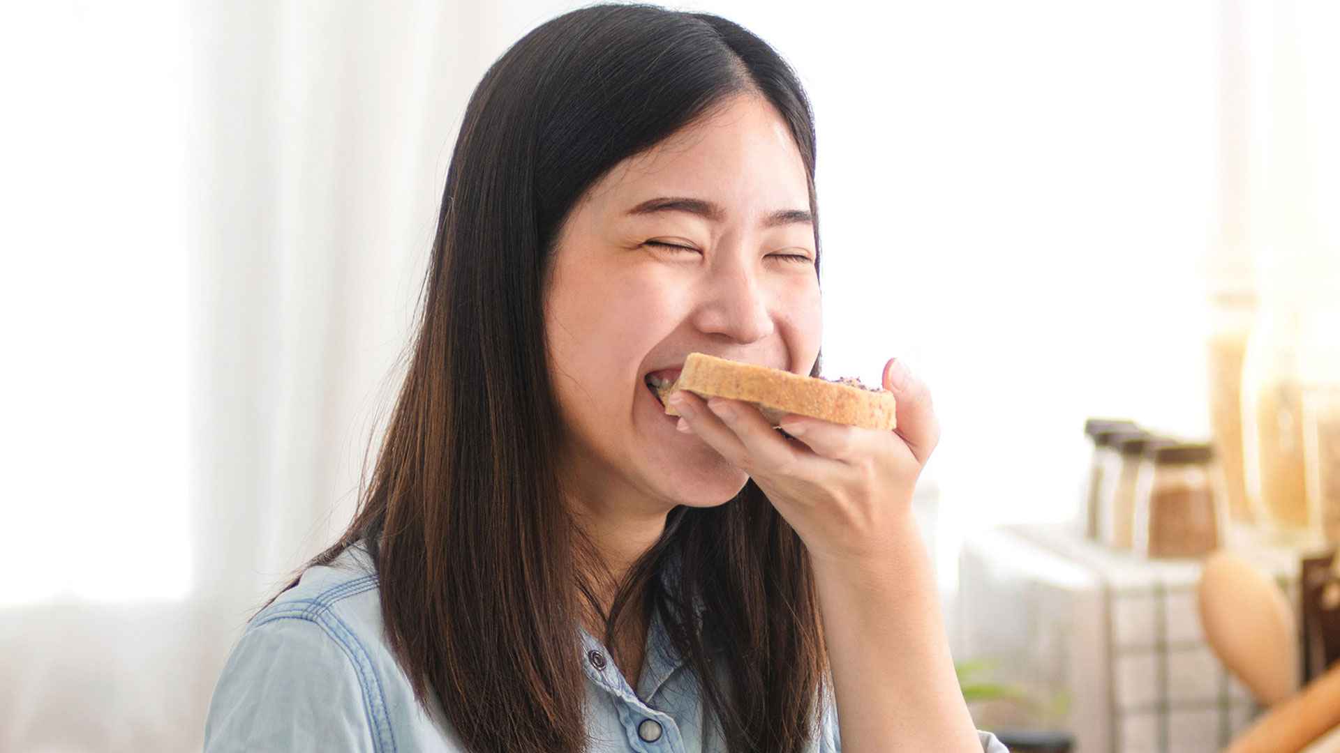 সাবধান! সকালে খালি পেটে পাউরুটি খেলে এসব রোগের ঝুঁকি বাড়ে