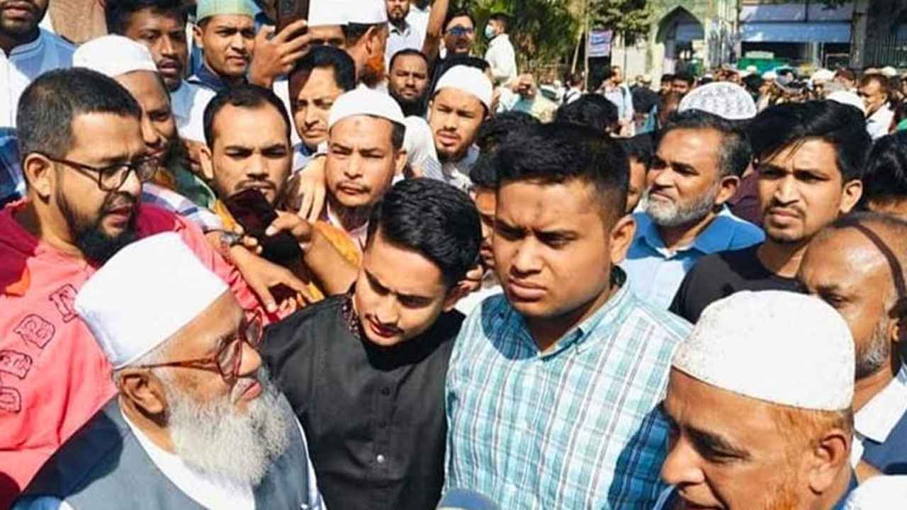 ইসকন নিষিদ্ধের দাবি হাসনাত আবদুল্লাহর