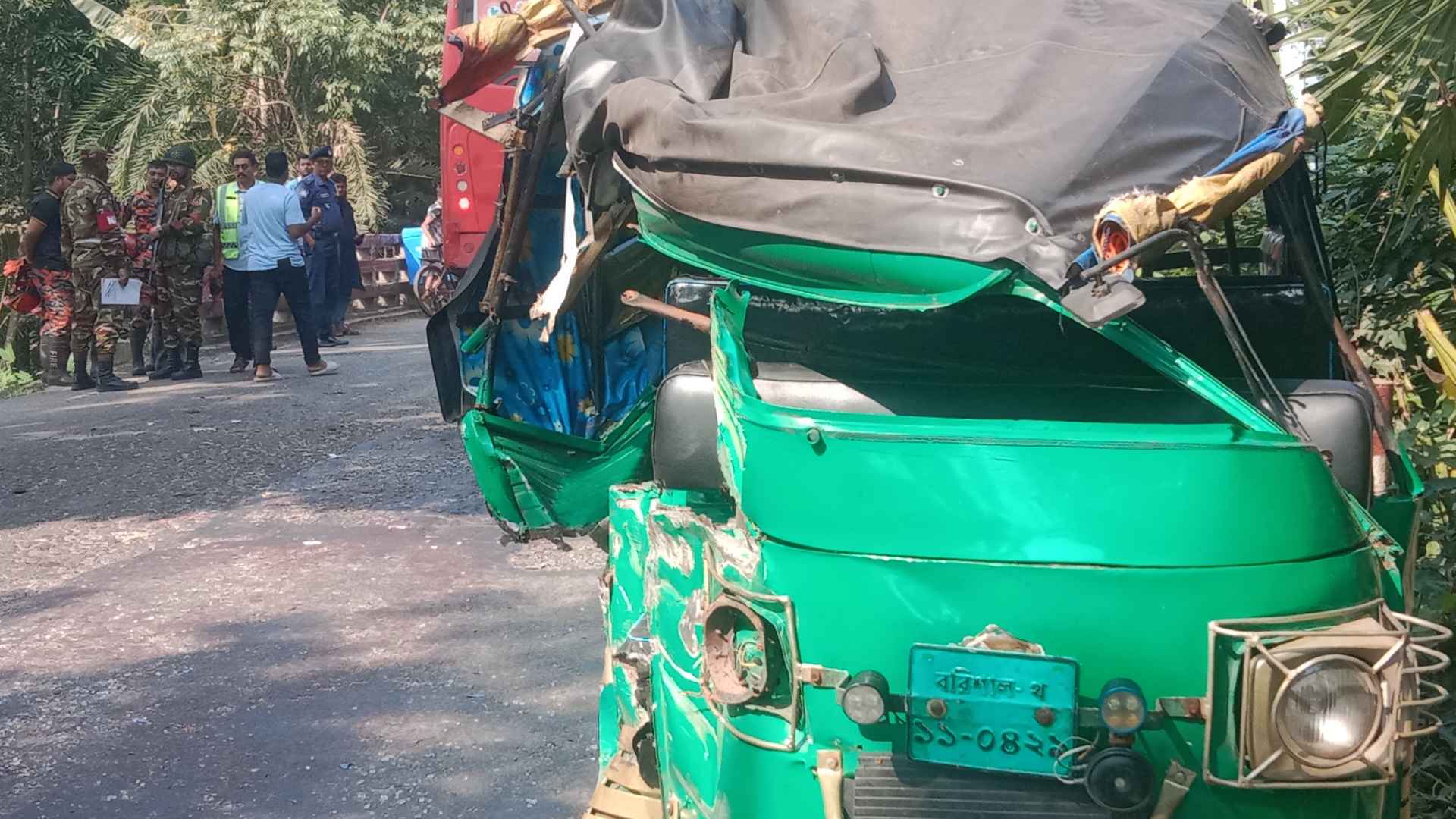 ঝালকাঠিতে মাহিন্দ্র-পিকআপের সংঘর্ষে নিহত ২