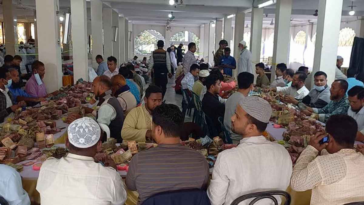 এবার পাগলা মসজিদের দানকাক্সে মিলল ৮ কোটি টাকা