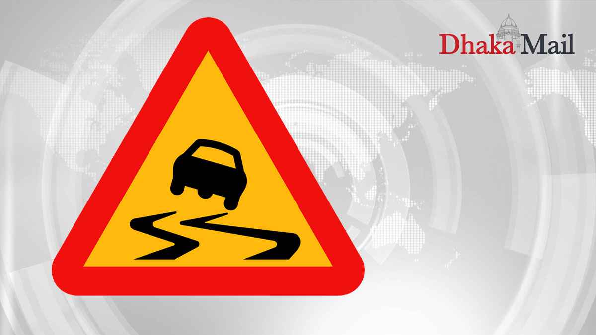 মোহনপুরে সিএনজি-ভুটভুটির সংঘর্ষে নিহত ২