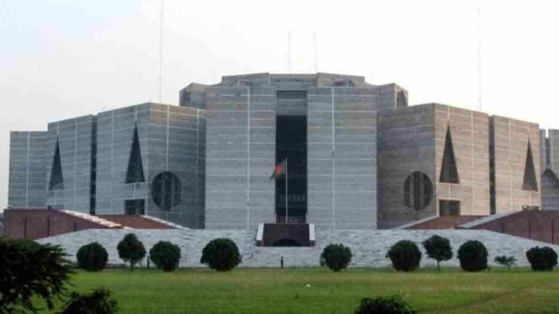 সরকারের মেয়াদ ‘চার বছর’ ইস্যু হঠাৎ কেন আলোচনায়