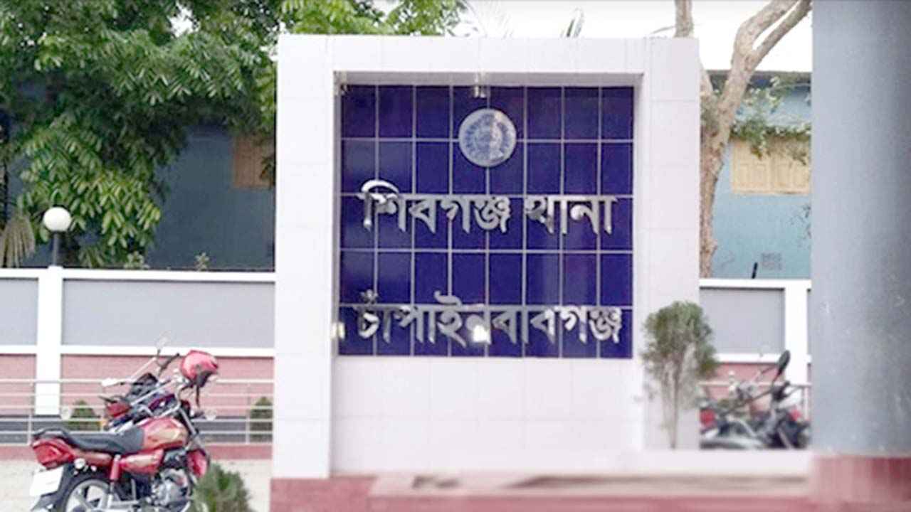 জিম্মি দম্পতিকে উদ্ধারে গিয়ে হামলার শিকার পুলিশ