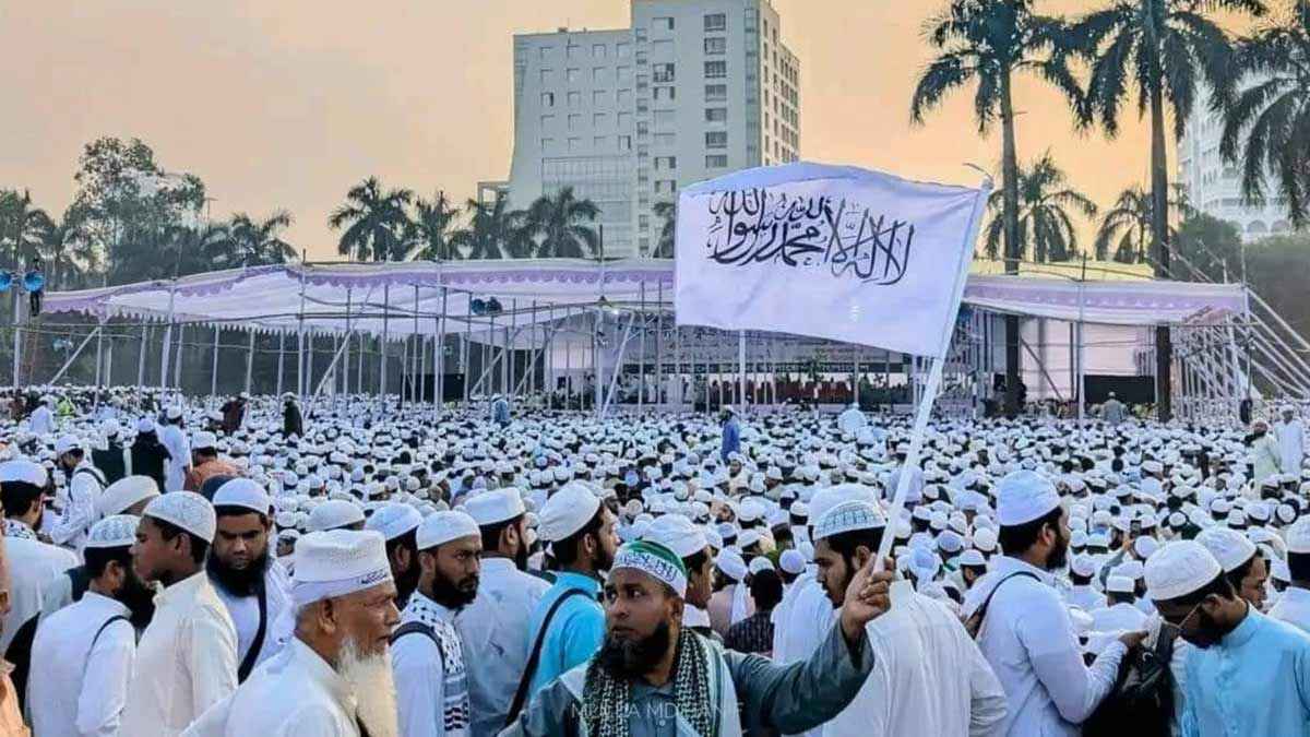 ইসলামি মহাসম্মলনে যোগ দিতে সোহরাওয়ার্দী উদ্যানে জনতার ঢল