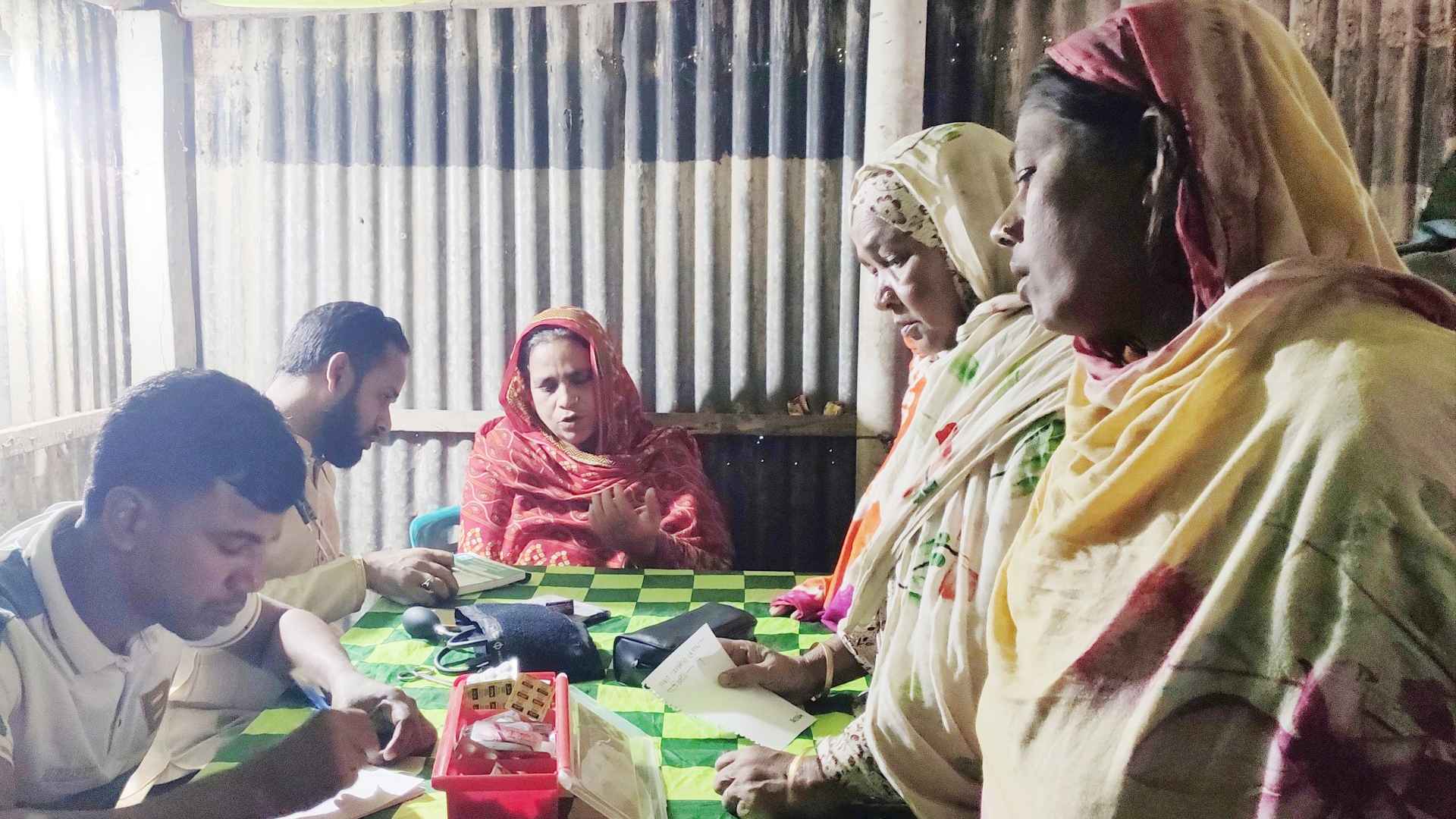 গণঅধিকার পরিষদের বিনামূল্যে চিকিৎসা সেবা