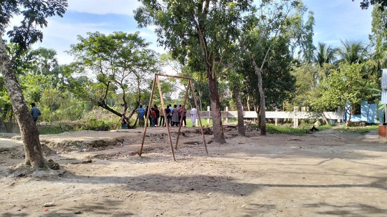 thumbnail_Primary_School_Grounds_1