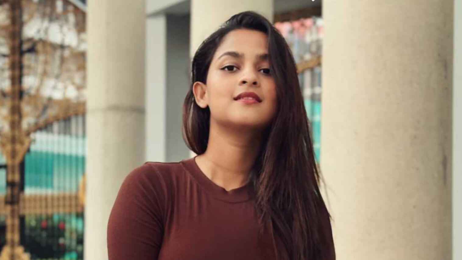 সস্তা প্রচারণায় ক্ষুব্ধ নেটিজেন, তোপের মুখে পালালেন সাদিয়া আয়মান! 