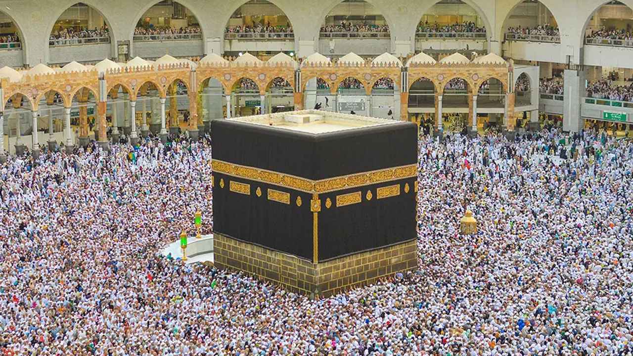 হজের কোন প্যাকেজে কত খরচ, কী সুবিধা