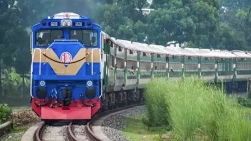 নাটোরে ট্রেন দুর্ঘটনায় প্রাণ গেল শিশুর