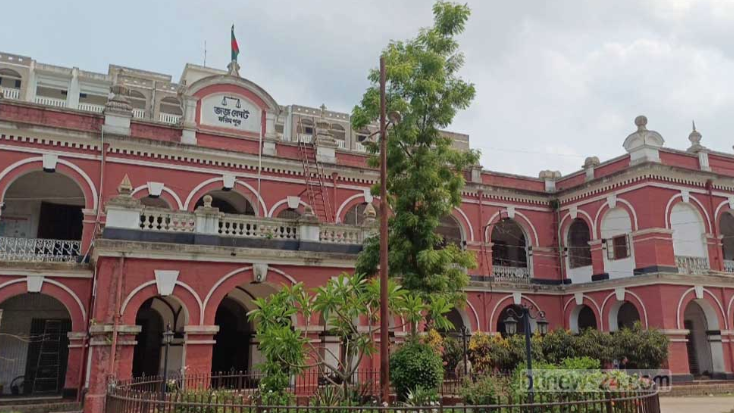 সাবেক এএসপির বিরুদ্ধে মামলা করলেন স্বেচ্ছাসেবক দলের নেতা