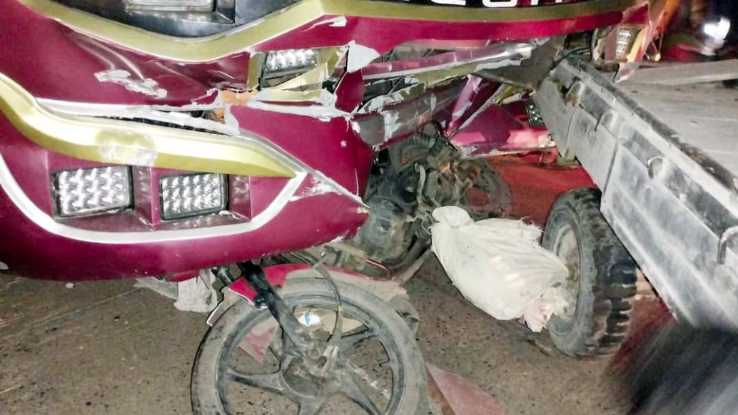 মিরসরাইয়ে বাসচাপায় ব্যবসায়ী নিহত, আহত ৩