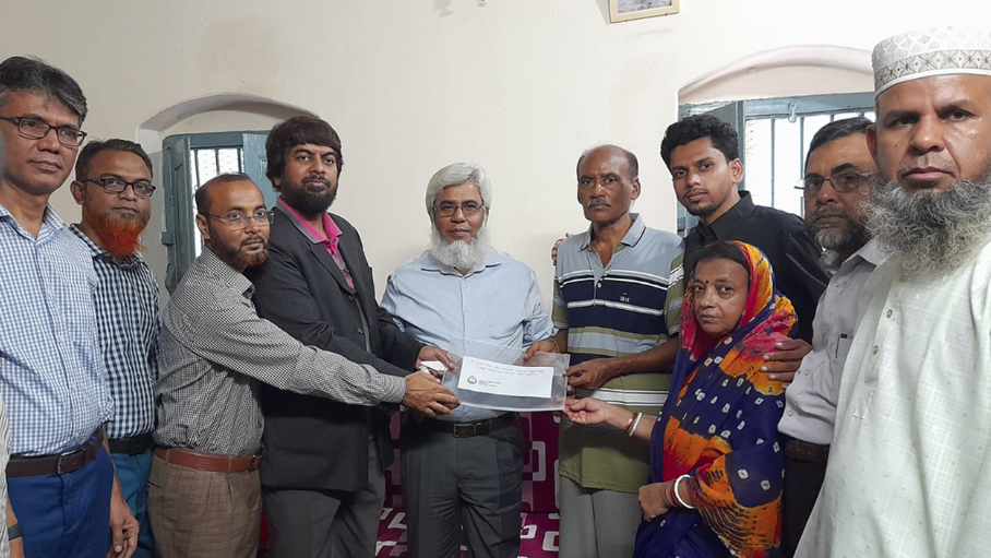 ৩ লাখ টাকা অনুদান পেলো নিহত রুদ্রর পরিবার