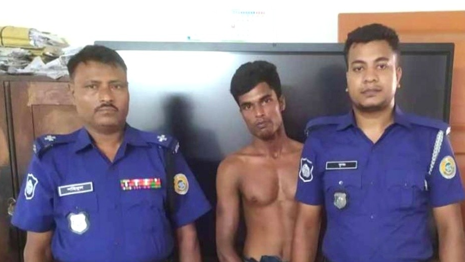 মা ইলিশ ধরার অপরাধে এক জেলের কারাদণ্ড