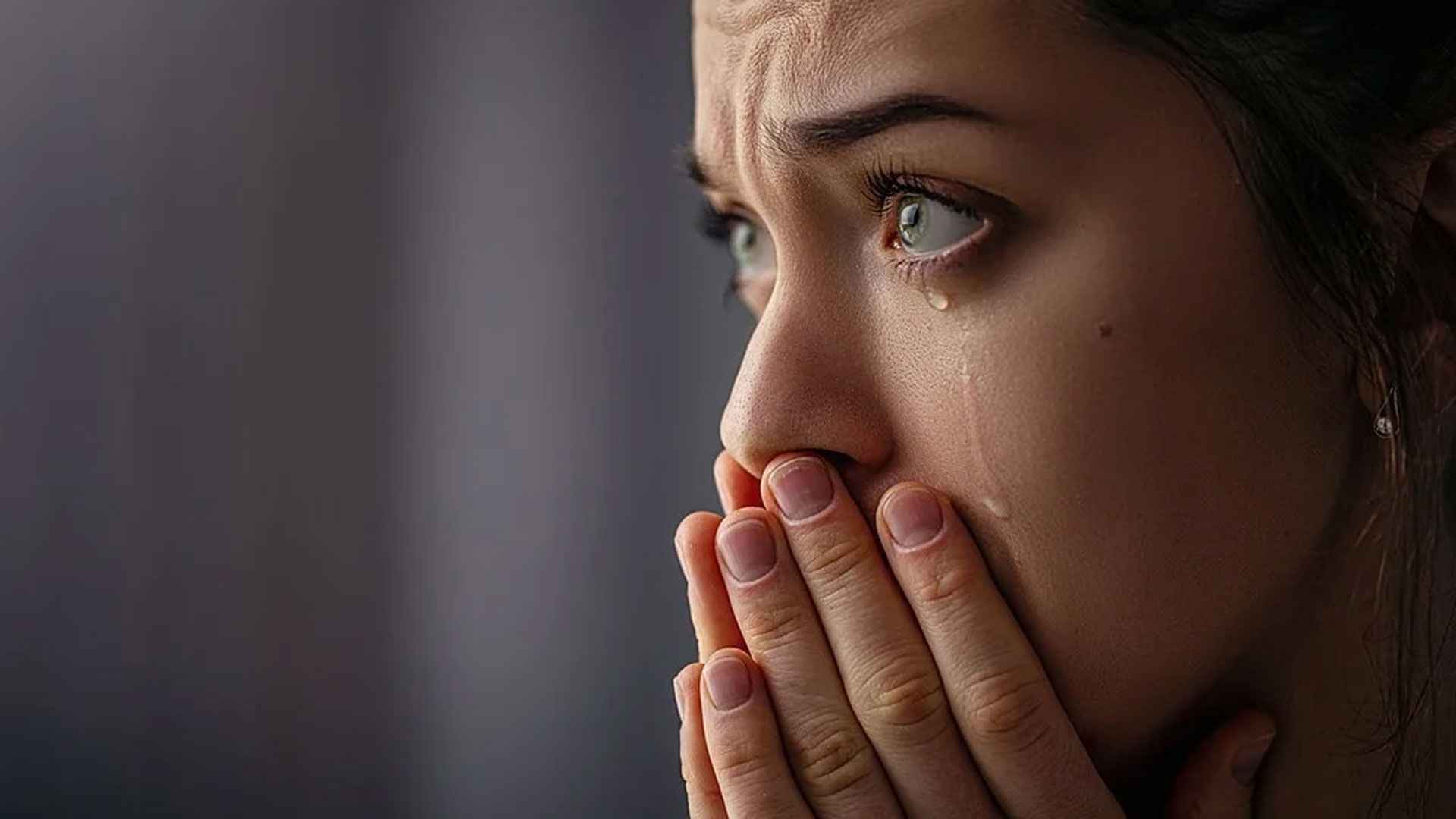 কথায় কথায় কেঁদে ফেলেন? তাহলে আপনারও এই বিশেষ গুণ রয়েছে