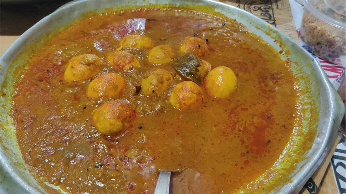 ঢাবির হলে হলে ডিমের উত্তাপ!