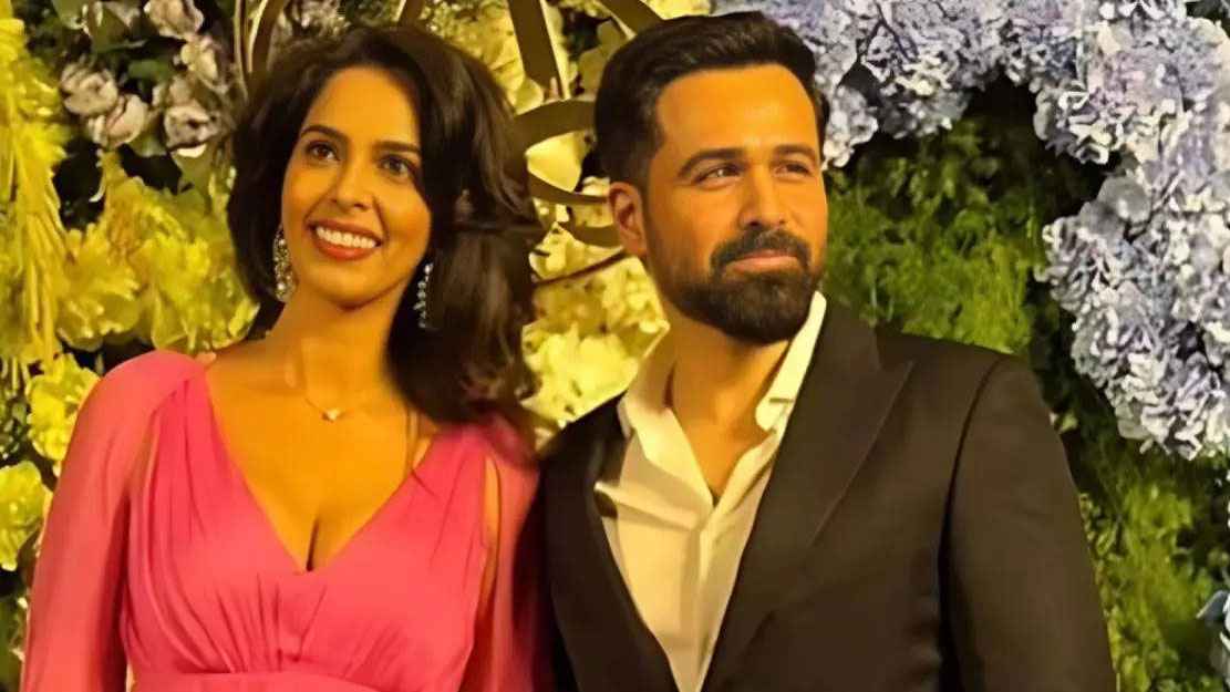 ইমরান হাশমির সঙ্গে ঘনিষ্ঠ দৃশ্য নিয়ে মুখ খুললেন মল্লিকা 