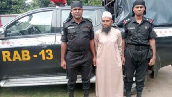 নেশা জাতীয় ৭২০ পিস ইনজেকশনসহ কারবারি গ্রেফতার