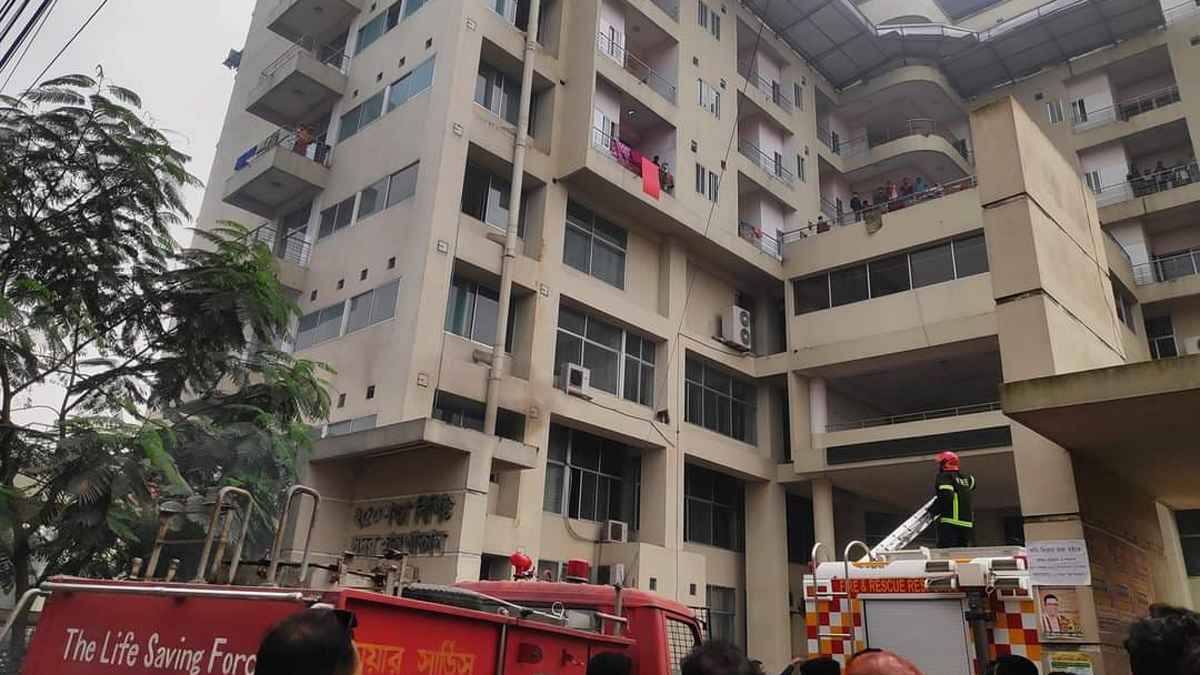 ইনজেকশন দেওয়ার পর হাসপাতালের অর্ধশত রোগী অসুস্থ হওয়ার অভিযোগ