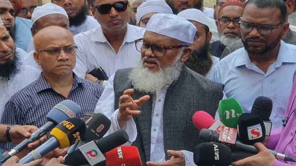 ‘ধর্মকে হাতিয়ার করে অস্থিতিশীল পরিবেশ সৃষ্টি করতে চাইলে ছাড় নয়’