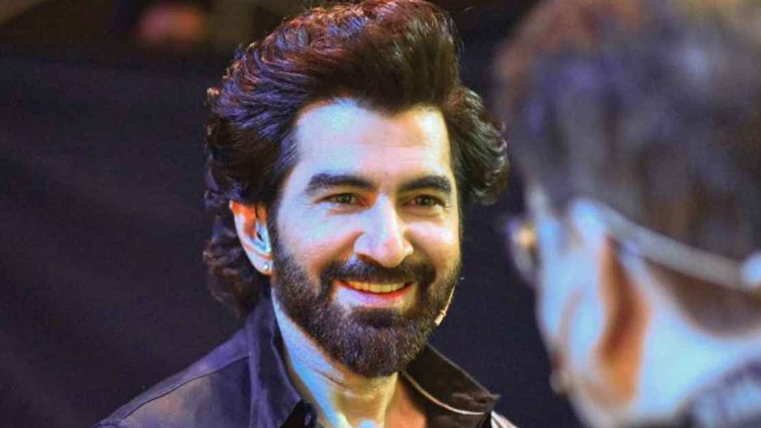 পূজায় ব্যতিক্রম উদ্যোগ, প্রশংসিত জিৎ