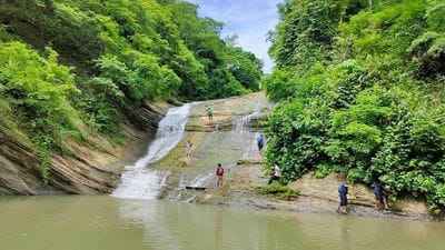 মিরসরাইয়ে ঝরনায় ডুবে ২ পর্যটকের মৃত্যু