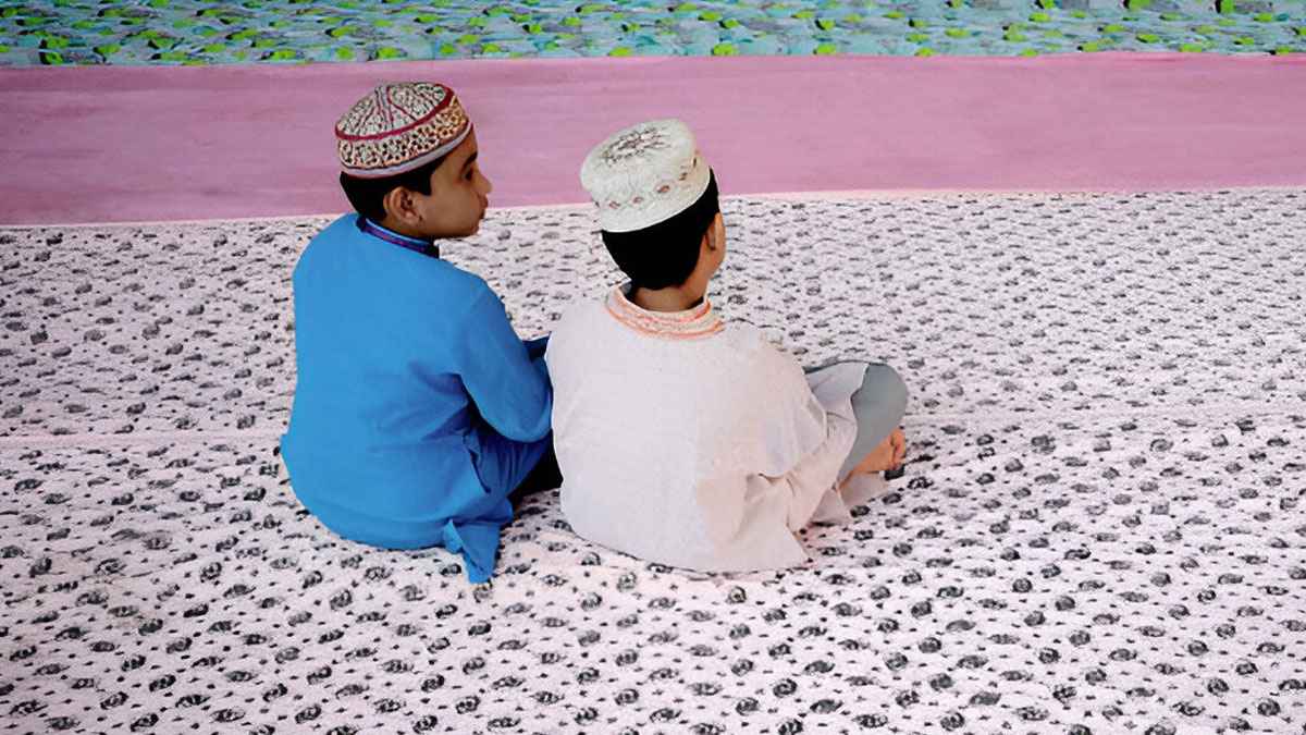 শিশুদের যে বয়সে নামাজ শেখাবেন