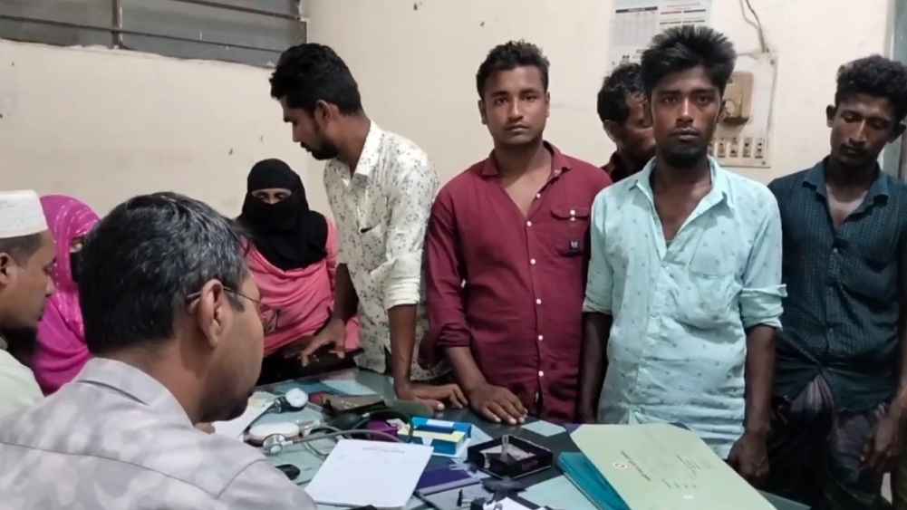 বঙ্গোপসাগরে মাছ ধরার ট্রলারে ডাকাতি, নিখোঁজ ১, আহত ১০