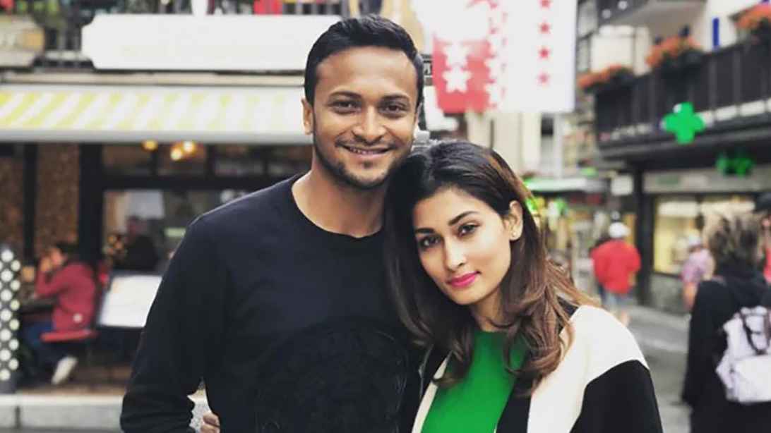 স্ত্রীসহ সাকিব আল হাসানের ব্যাংক হিসাব তলব