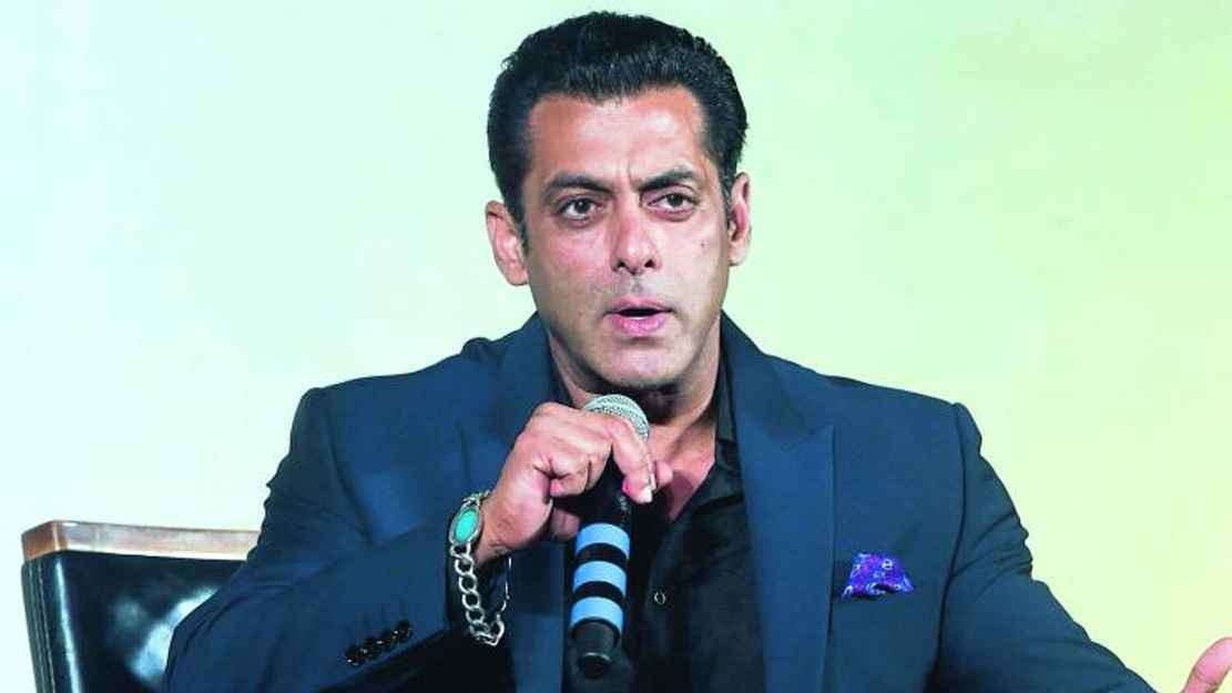 বিয়ের কার্ড ছাপানোর পরও বিয়ে ভাঙে সালমানের, পাত্রী কে?