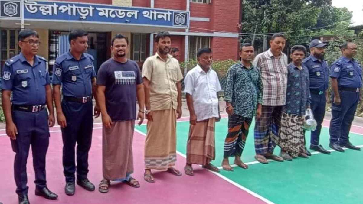 উল্লাপাড়ায় চাঁদাবাজির মামলায় আ.লীগ নেতাসহ গ্রেফতার ৭