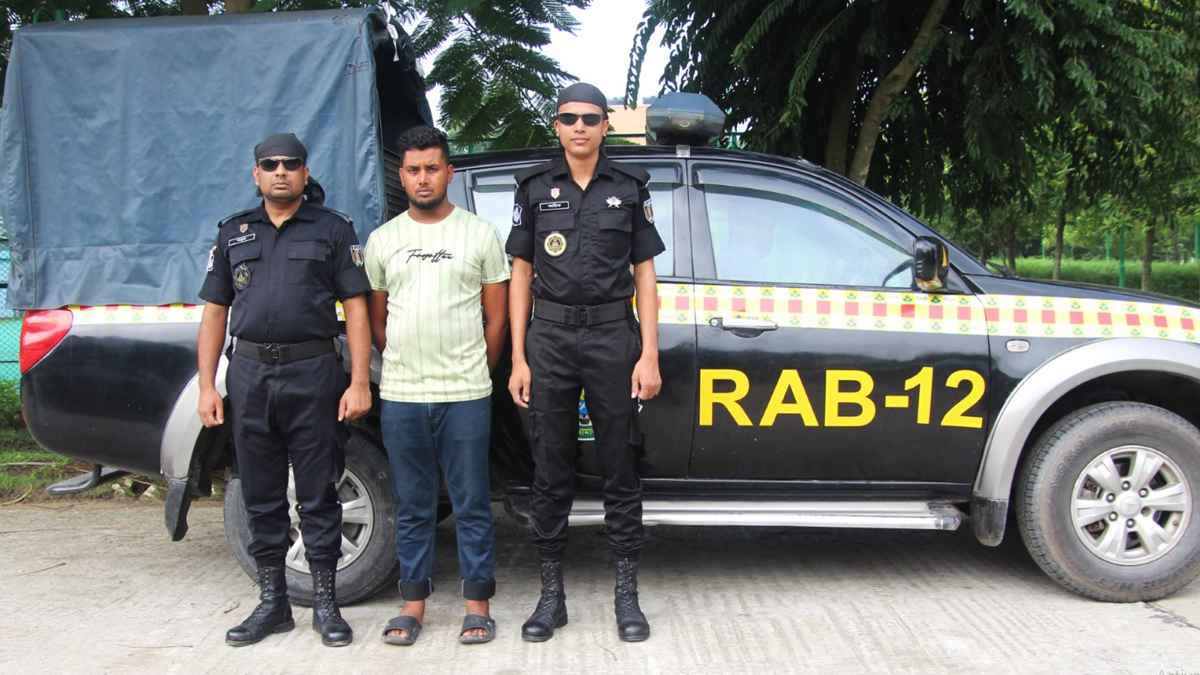 সিরাজগঞ্জে চাঞ্চল্যকর হত্যাকাণ্ডে আমৃত্যু দণ্ডপ্রাপ্ত আসামি গ্রেফতার