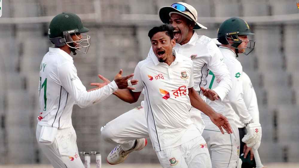 সাকিবকে ছাড়িয়ে নতুন রেকর্ড গড়লেন তাইজুল