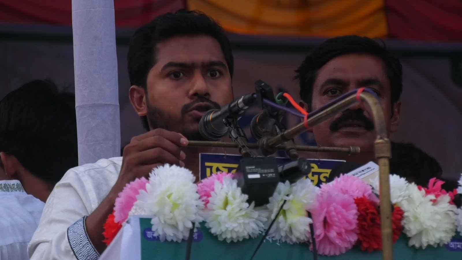 আ.লীগ নিষিদ্ধের দাবিতে সোচ্চার হওয়ার আহ্বান ভিপি নুরের