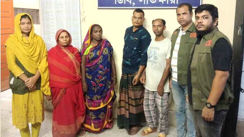 মন্দিরে মুকুট চুরি: গ্রেফতার ৪ জনের রিমান্ডে নিয়ে জিজ্ঞাসাবাদ