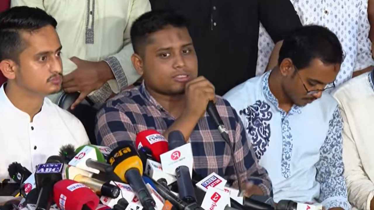 মুজিববাদকে আমাদের ওপর চাপিয়ে দেওয়া হয়েছিল: হাসনাত আব্দুল্লাহ